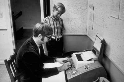 на фотографии Полл Ален (Paul Allen) и 13-ти летний Билли :)