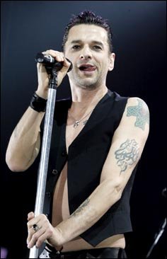 Dave Gahan на сцене