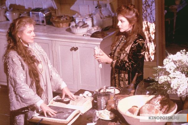 kinopoisk.ru-Practical-Magic-12813.jpg