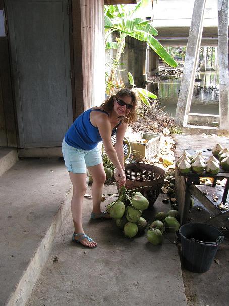 Я и кокосы.)))