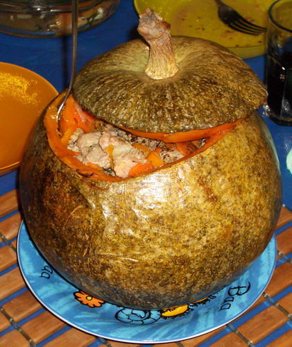 тыква фаршированая свиньей с ананасами